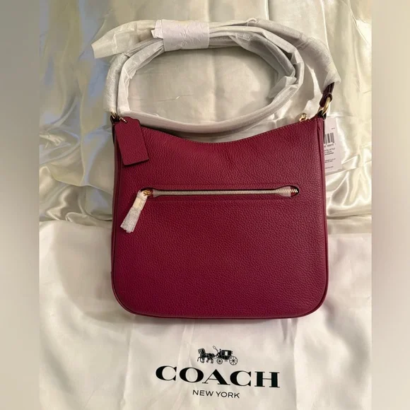 🩷Coach NWT Wine Color Leather Shoulder Bag with crossbody straps & Gold hardware - Picture 3 of 6